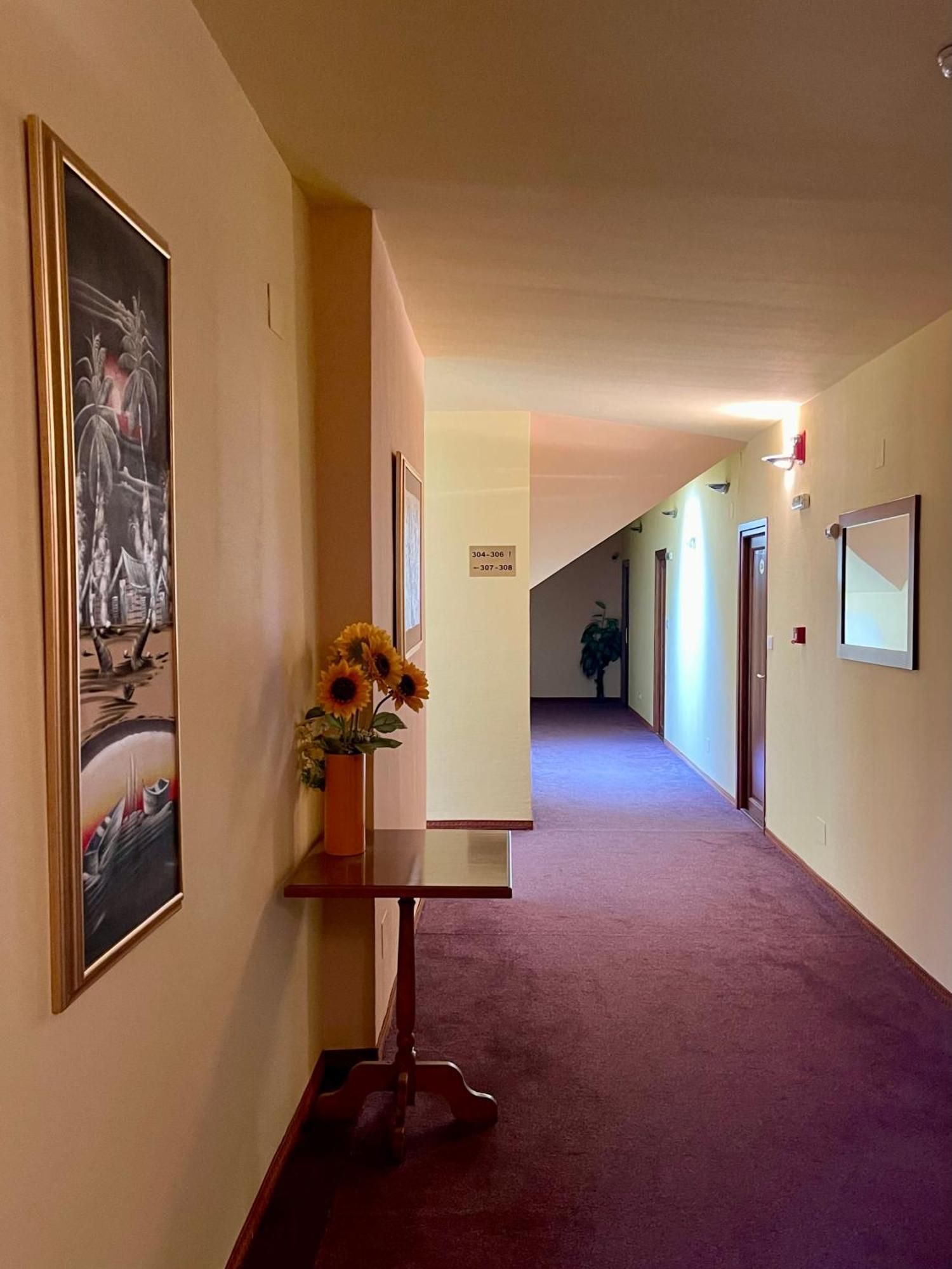 Hotel Lucy Star Κλουζ-Ναπόκα Εξωτερικό φωτογραφία