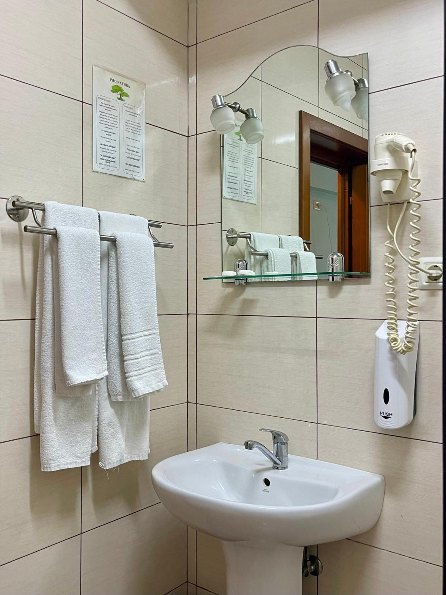 Hotel Lucy Star Κλουζ-Ναπόκα Εξωτερικό φωτογραφία