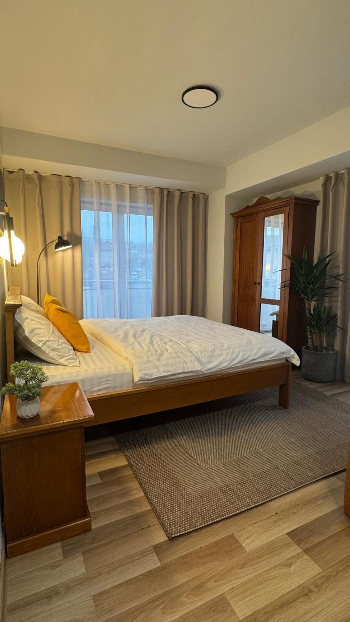 Hotel Lucy Star Κλουζ-Ναπόκα Εξωτερικό φωτογραφία